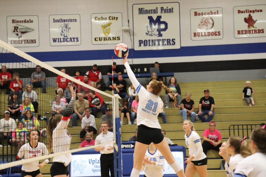 Pointer Varsity Volleyball Fall to the New Glarus Knights in the Regional Semifinals