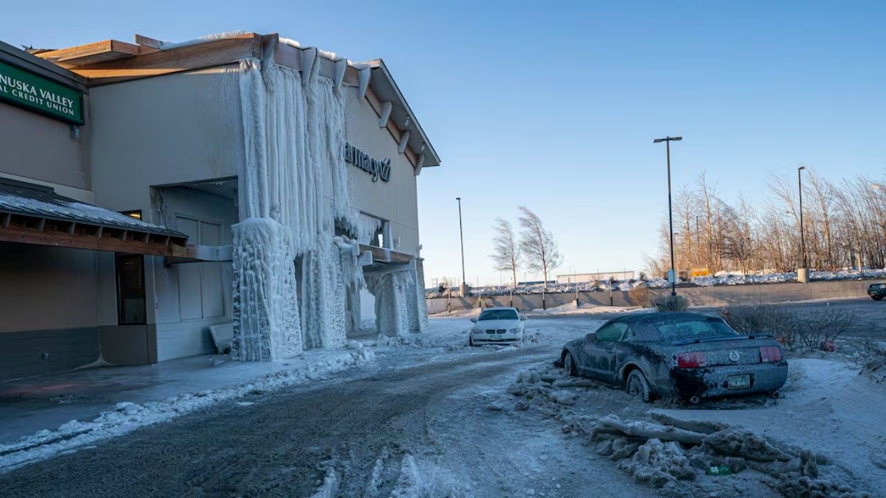 Heavy Snowfall to Disrupt Southcentral Alaska Commute as Rates Near 1 Inch Per Hour Wednesday