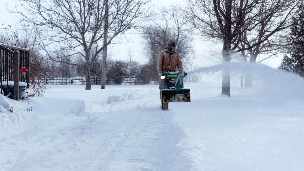 New Mexico Weather Alert: Snow and Blowing Winds May Disrupt I-25 at Raton Pass Late Thursday Night