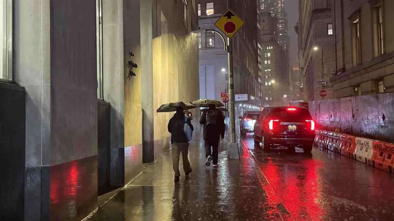 New York City, NY Weather Alert: Rain Today, Colder Air and Winter Chill by Sunday Night