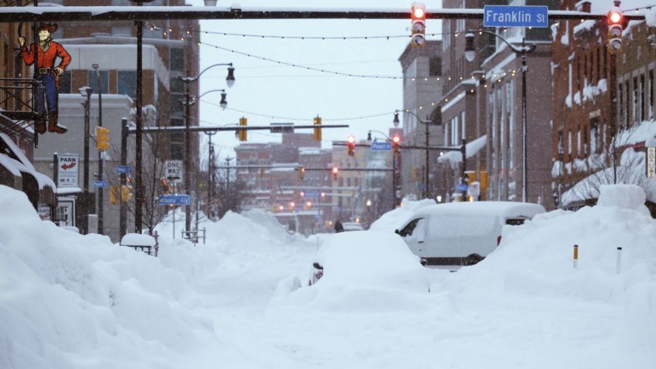 Up to 10 Inches of Snow Expected Across Western New York as Lake Effect Bands Intensify Through Friday