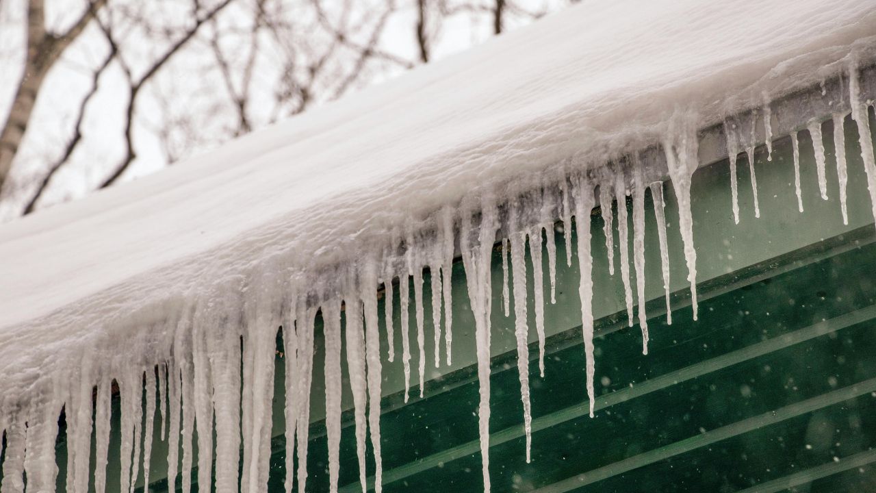 Wet Roads This Morning in Fort Wayne, Then Freeze and Snow Risk This Weekend Across Northern Indiana