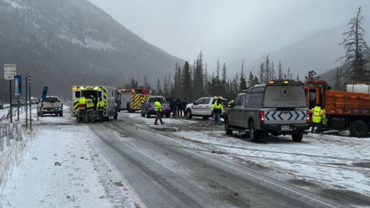 Youth Hockey Team Tragedy on I-70 Draws Widespread Support After Snowplow Crash in Colorado Mountains