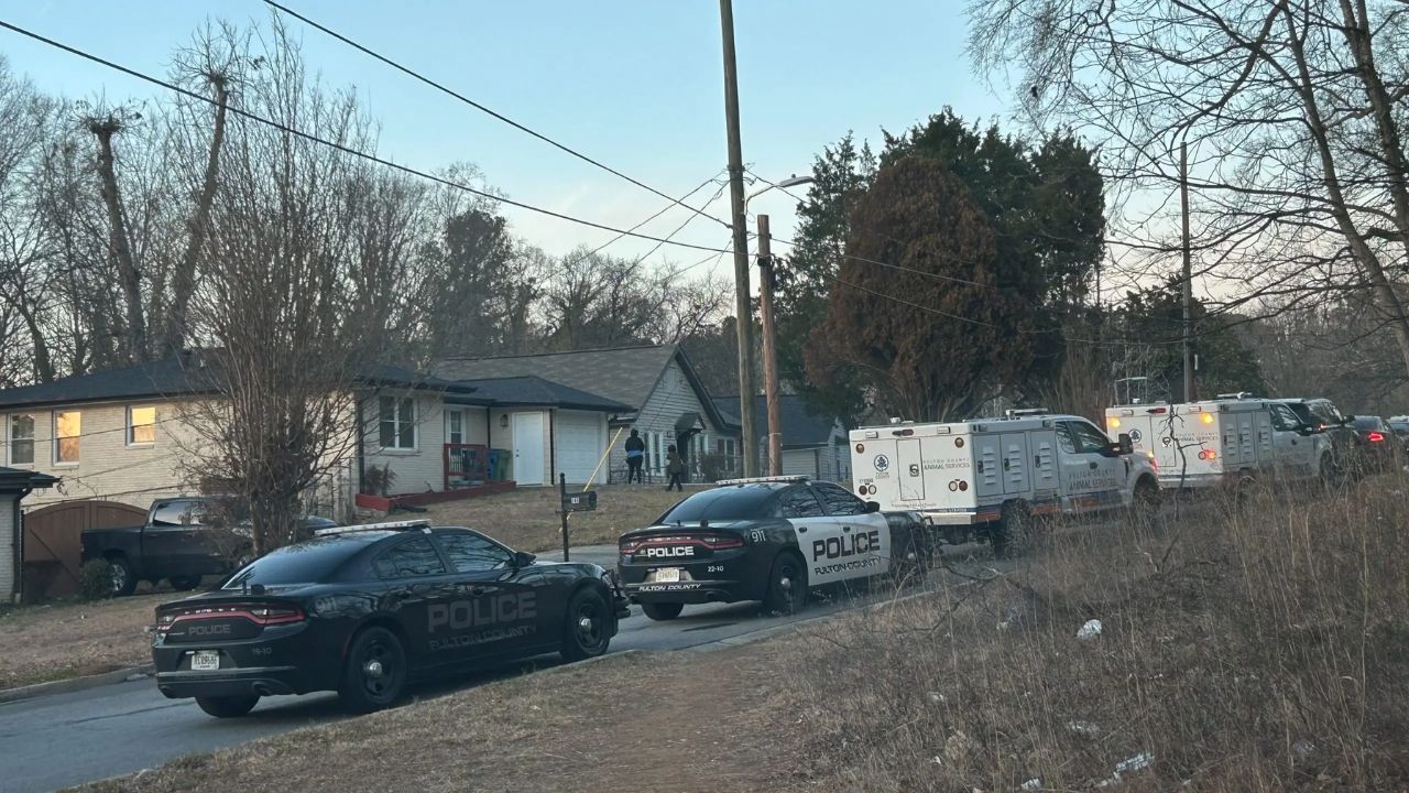 Man Arrested After Beheaded Dog Found on Porch in Northwest Atlanta; SWAT Called to Scene