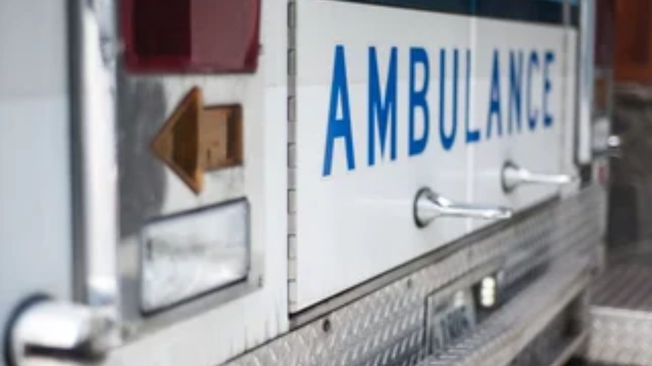 Mother and Daughter Injured in Domestic Stabbing at Pittsburgh Apartment, Suspect Sought