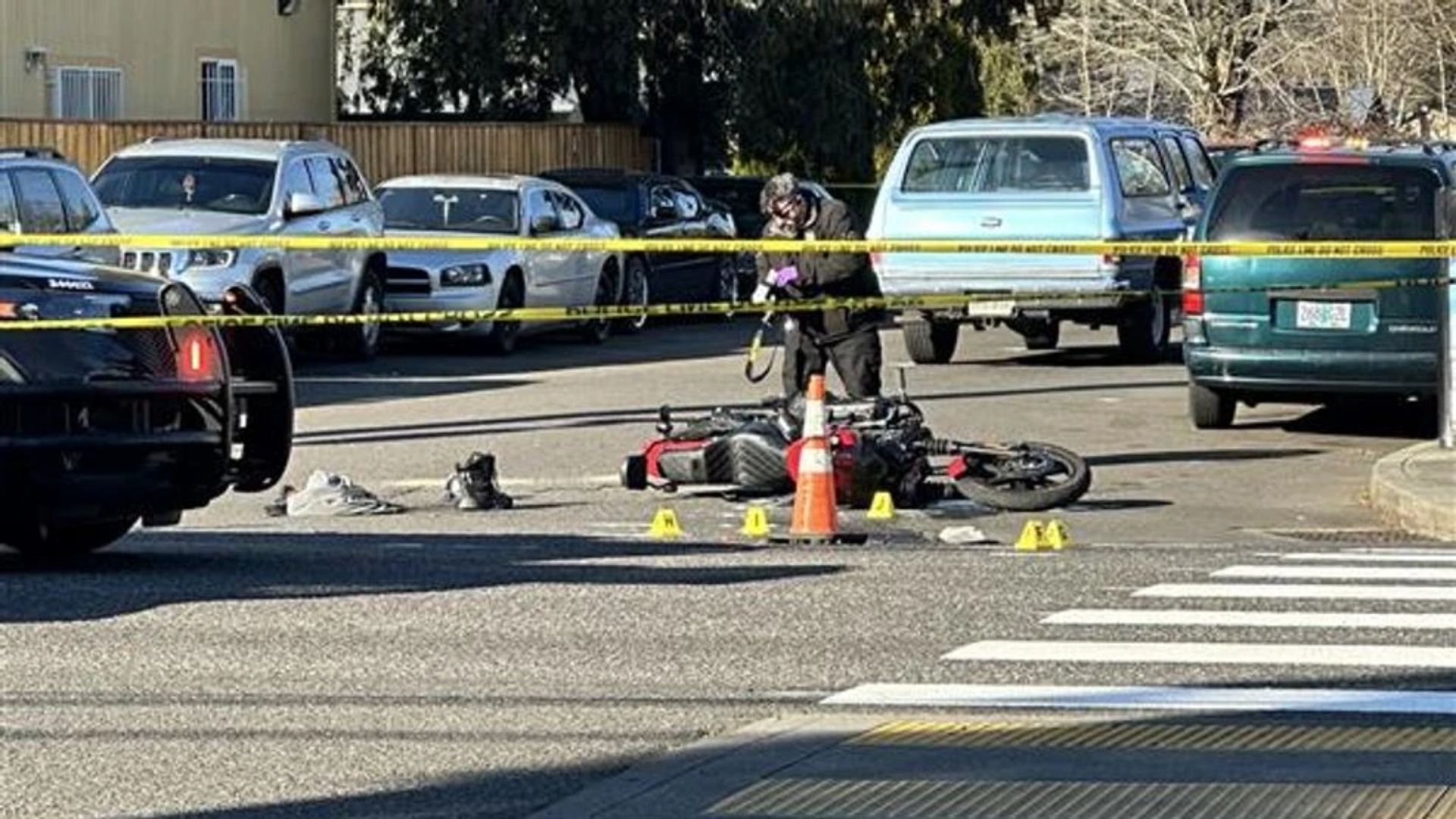 Motorcyclist Seriously Injured After Midday Crash in Southeast Portland, Police Investigating