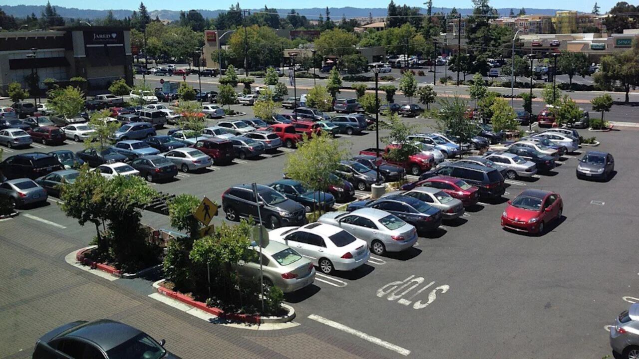 Police Warn of New Grocery Store Parking Lot Scam That Can Drain Your Bank Account in Seconds