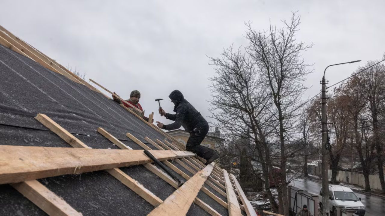 Seattle Police Warn of Roofing Scam Targeting Seniors as Losses Approach $1 Million