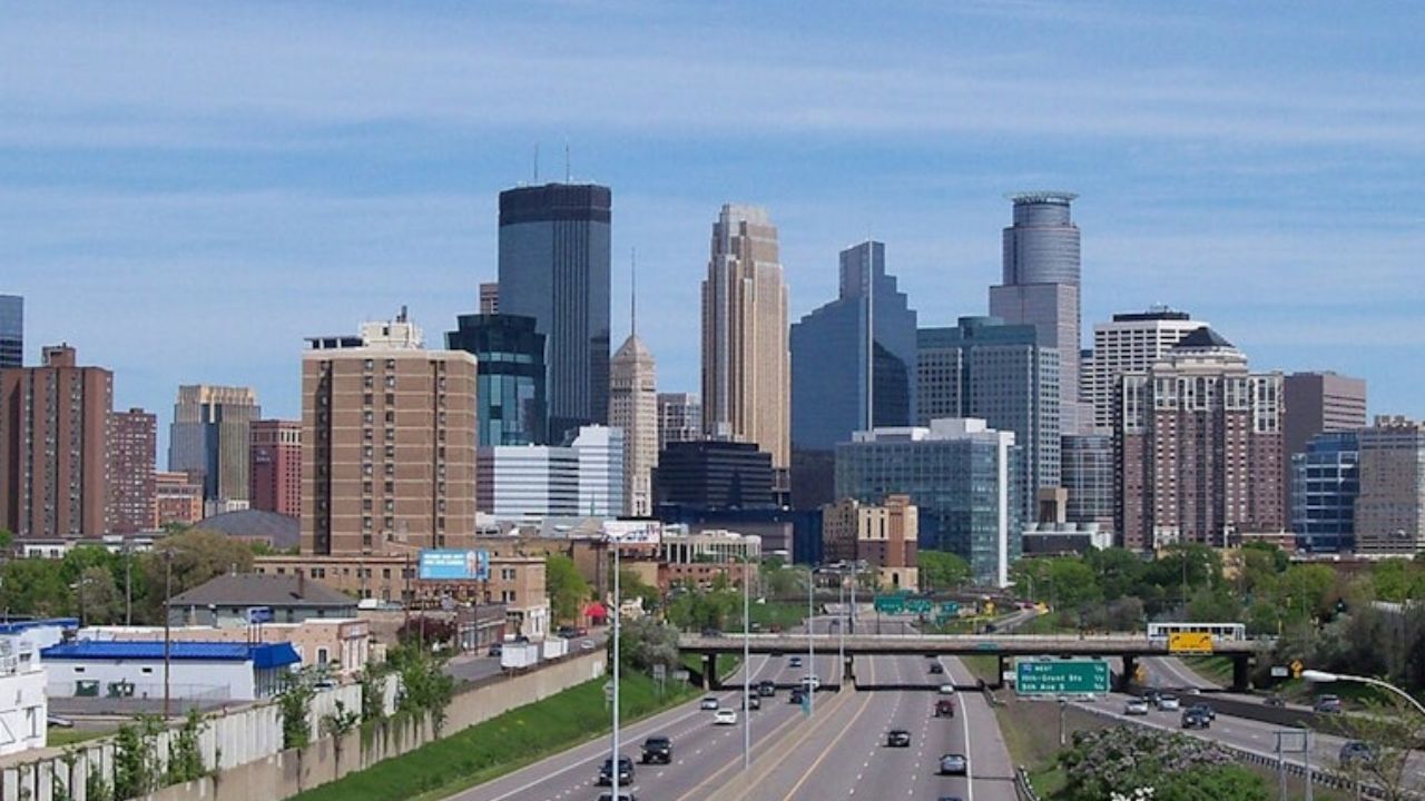 Twin Cities Weather Alert: Roller-Coaster Temperatures Bring Snow Chances and Weekend Cooldown