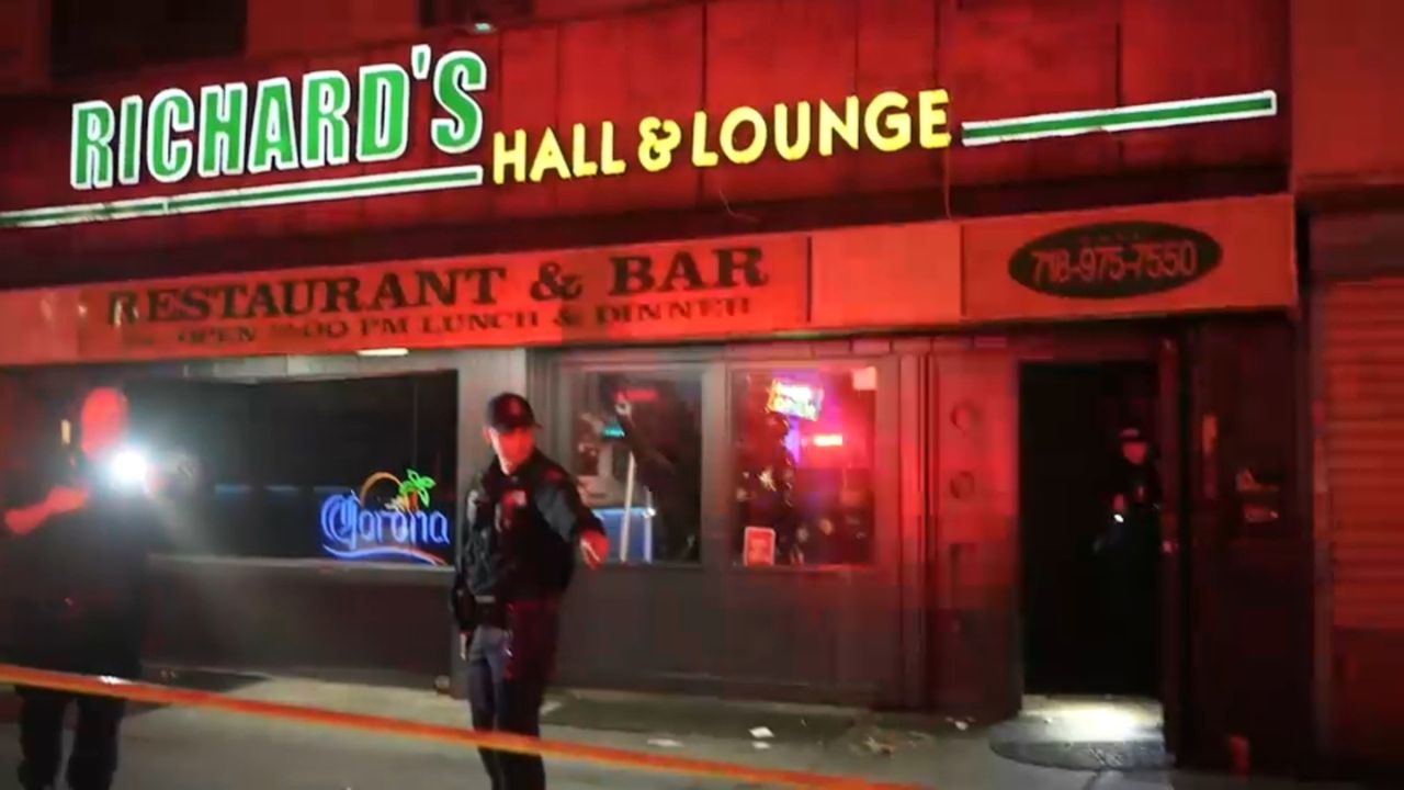 Chaos at Brooklyn Bar Four People Shot During Early-Morning Fight