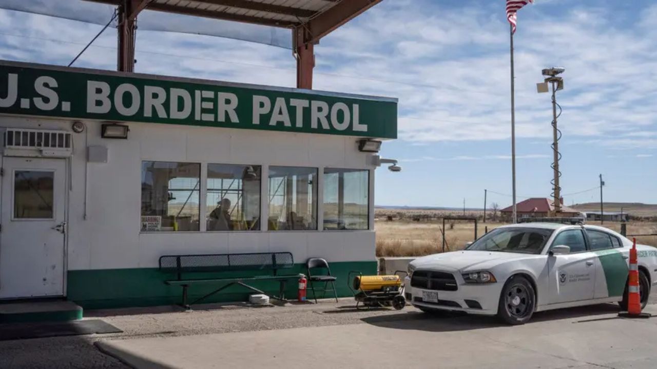 Driver Killed After Fleeing Texas Border Patrol Checkpoint, Shooting at Officers During I-10 Chase