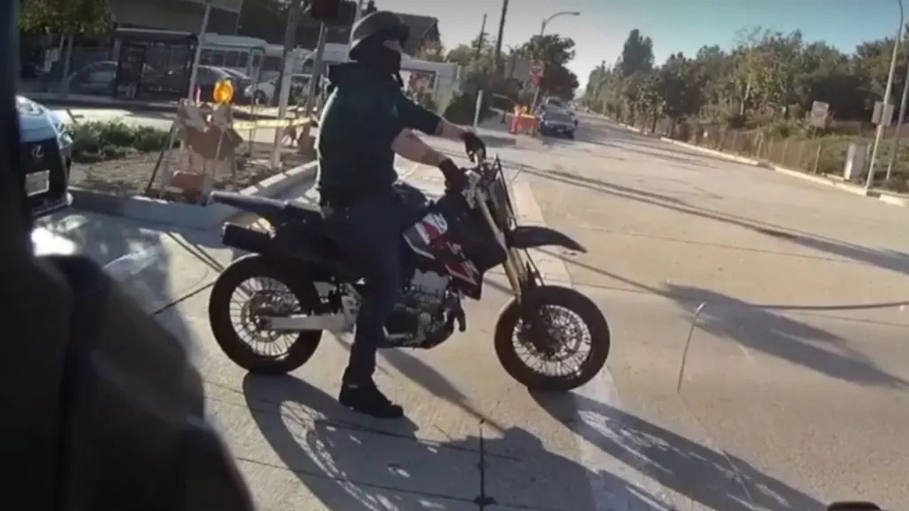 Police Searching for Daredevil Motorcyclist After High-Speed Freeway Escape in Southern California