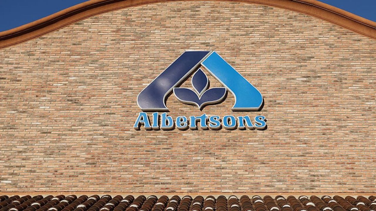 Shoplifter Sues Portland Albertsons After Clerk Allegedly Shattered His Jaw in $10K Lawsuit