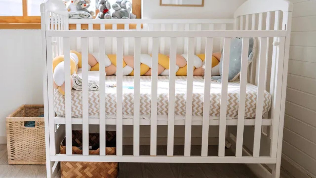 Chicago Mom Accused of Killing Infant Daughter Before Jumping From Window