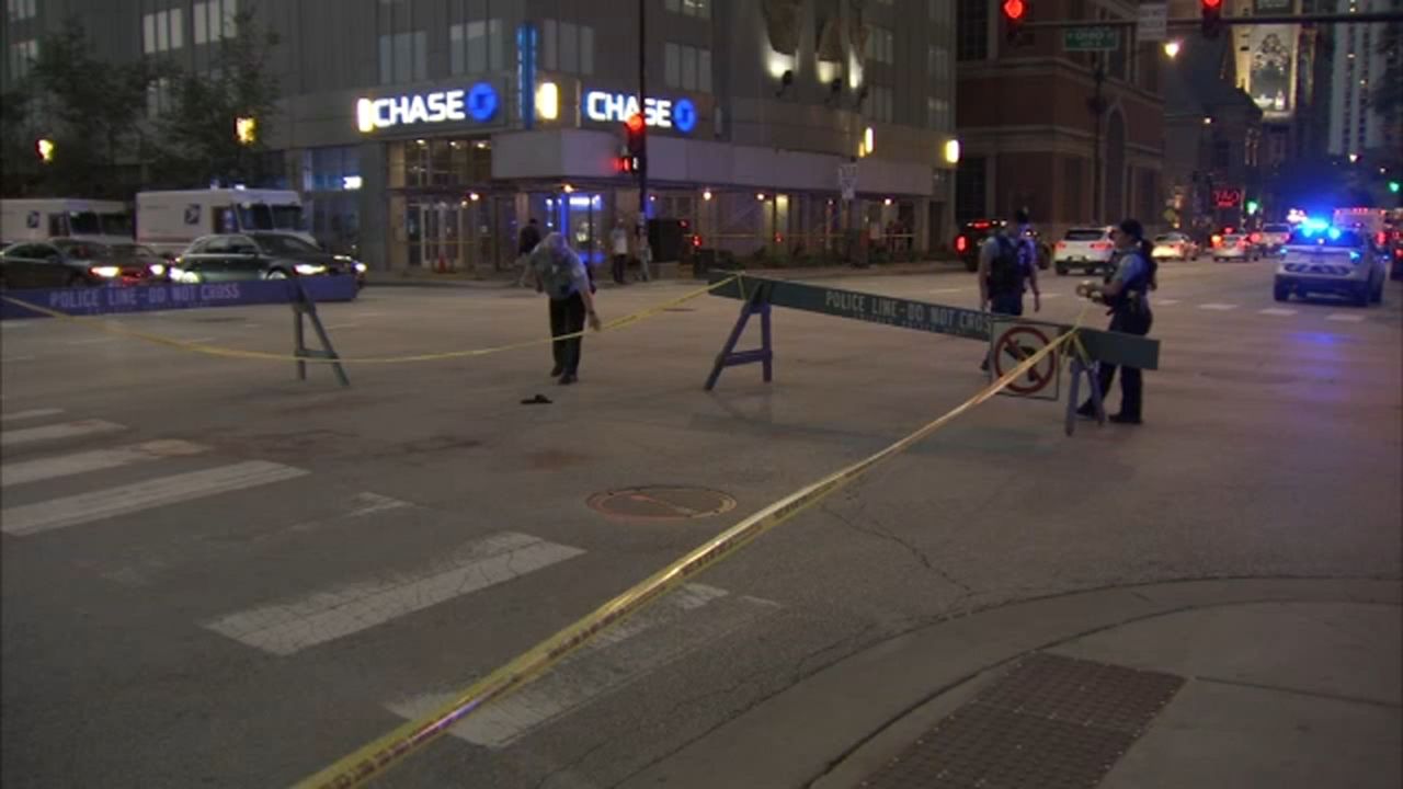 Chicago Park Turns Violent as 24-Year-Old Man Stabbed During Late-Night Confrontation