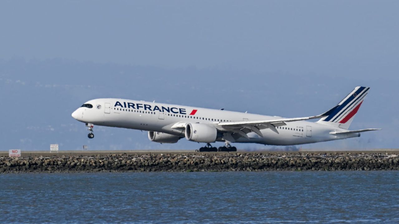 Detroit Bound Air France Flight Diverted Due To Ebola RestrictionsDetroit Bound Air France Flight Diverted Due To Ebola RestrictionsDetroit Bound Air France Flight Diverted Due To Ebola Restrictions