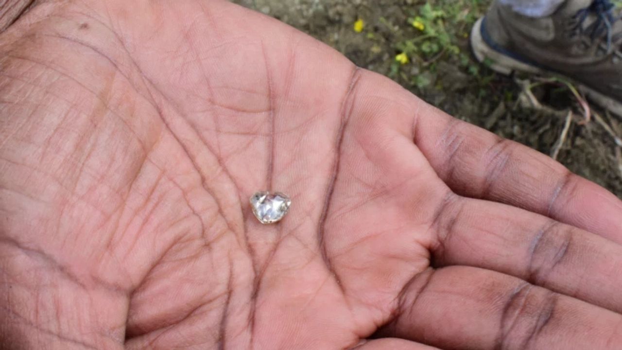 Grieving Mom Finds Rare 3-Carat Diamond After Losing Son and Father