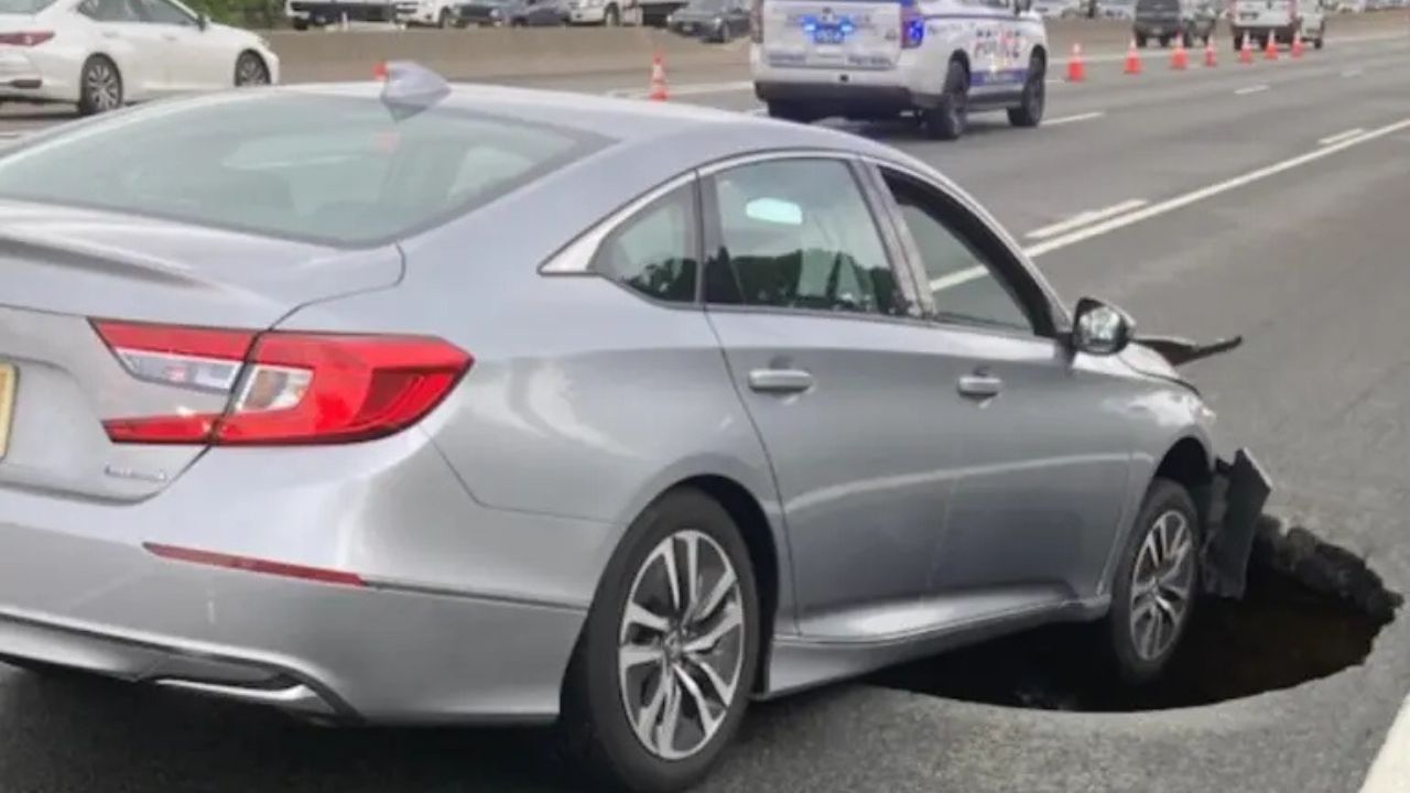 Huge Sinkhole Opens Without Warning on Busy New York Expressway, Nearly Sending Car Plunging Inside