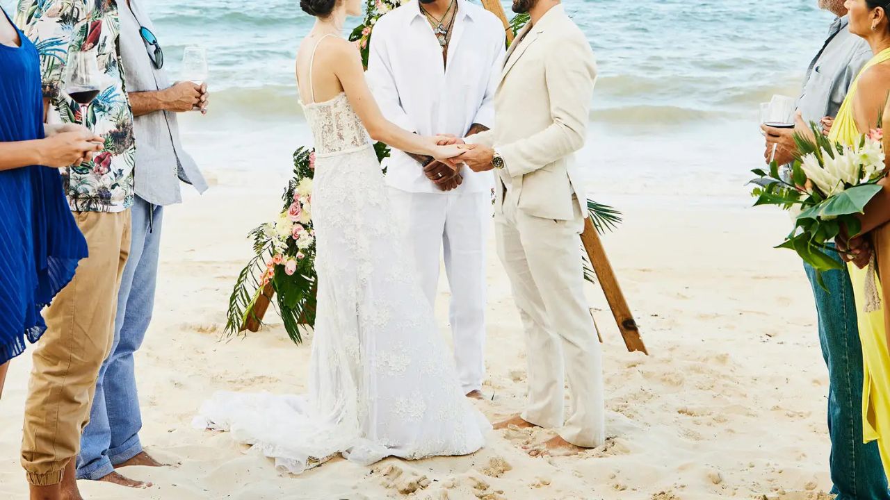 Man Allegedly Punched 65-Year-Old Wedding Officiant After Hearing $500 Beach Ceremony Price