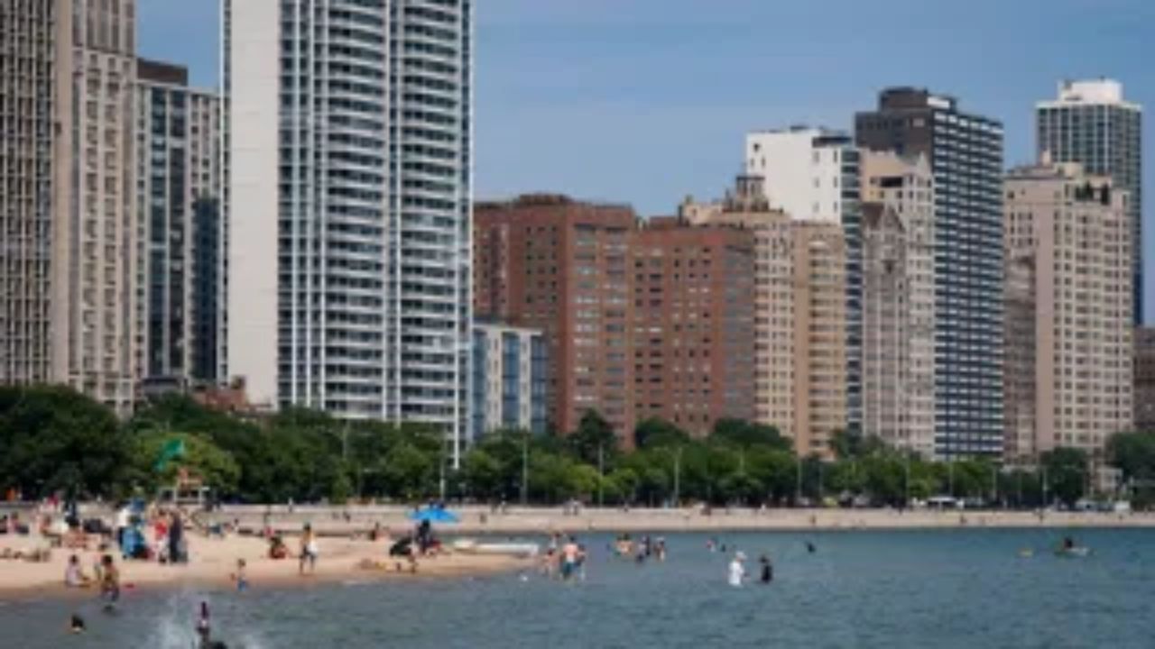 Man Dies After Being Pulled From Lake Michigan Near Lakeview