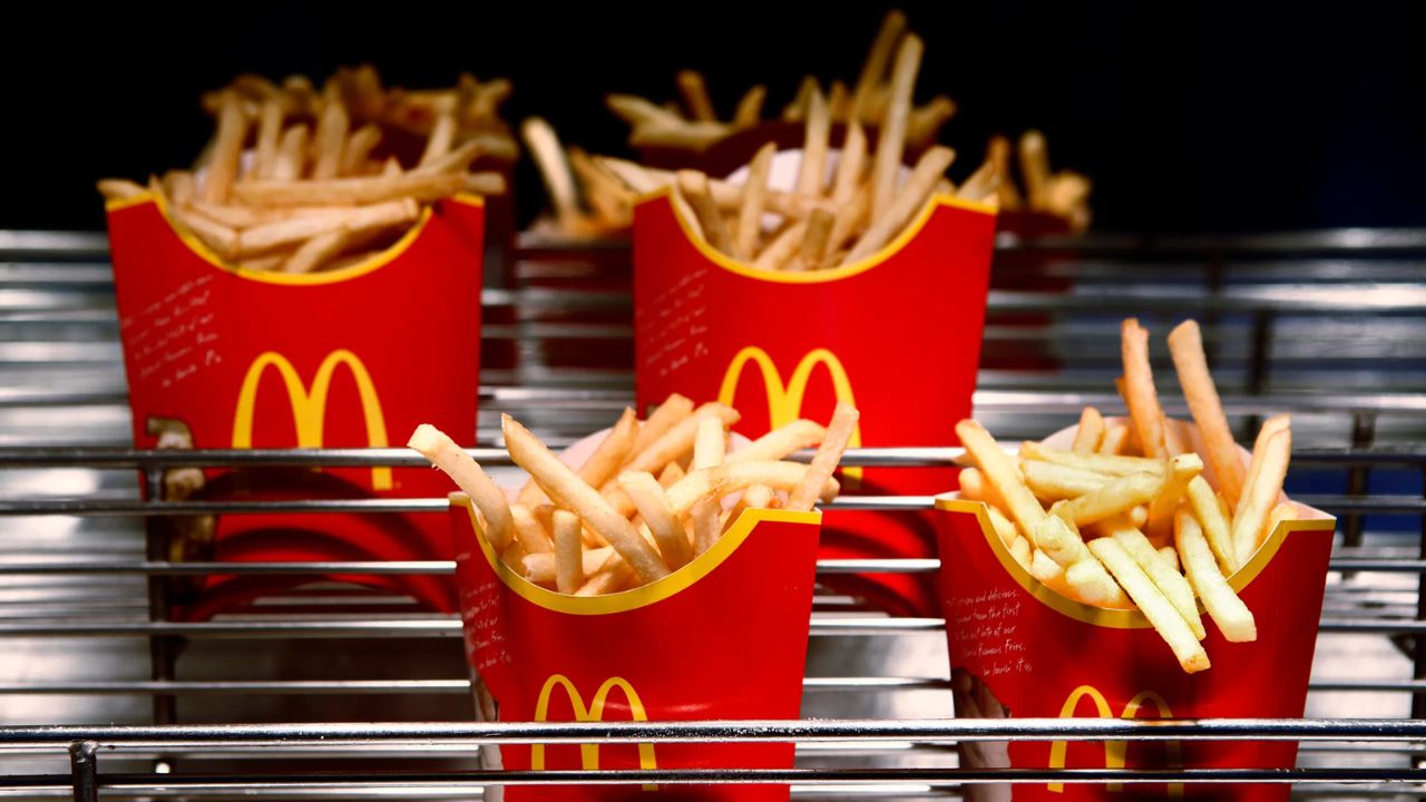 McDonald’s Employee Caught on Camera Allegedly Putting Fries in Mouth Before Serving