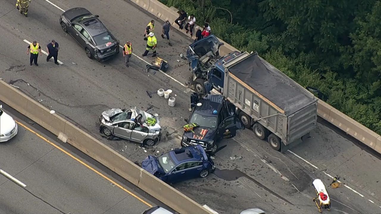 Multi-Vehicle Crash On I-76 Injures Seven In South Philadelphia