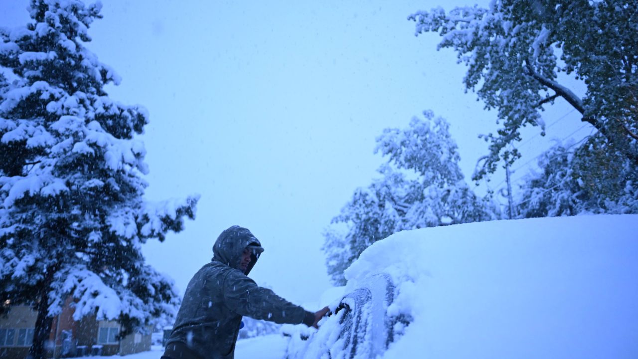 Rare May Snowstorm Dumps Over 20 Inches Across Rockies; Thousands Without Power