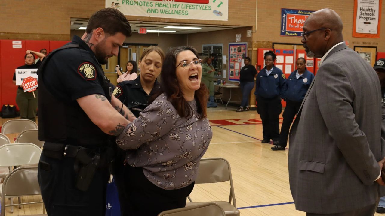 Special Needs Parent Arrested After Confronting School Board Over Classroom Policies and Screen Time