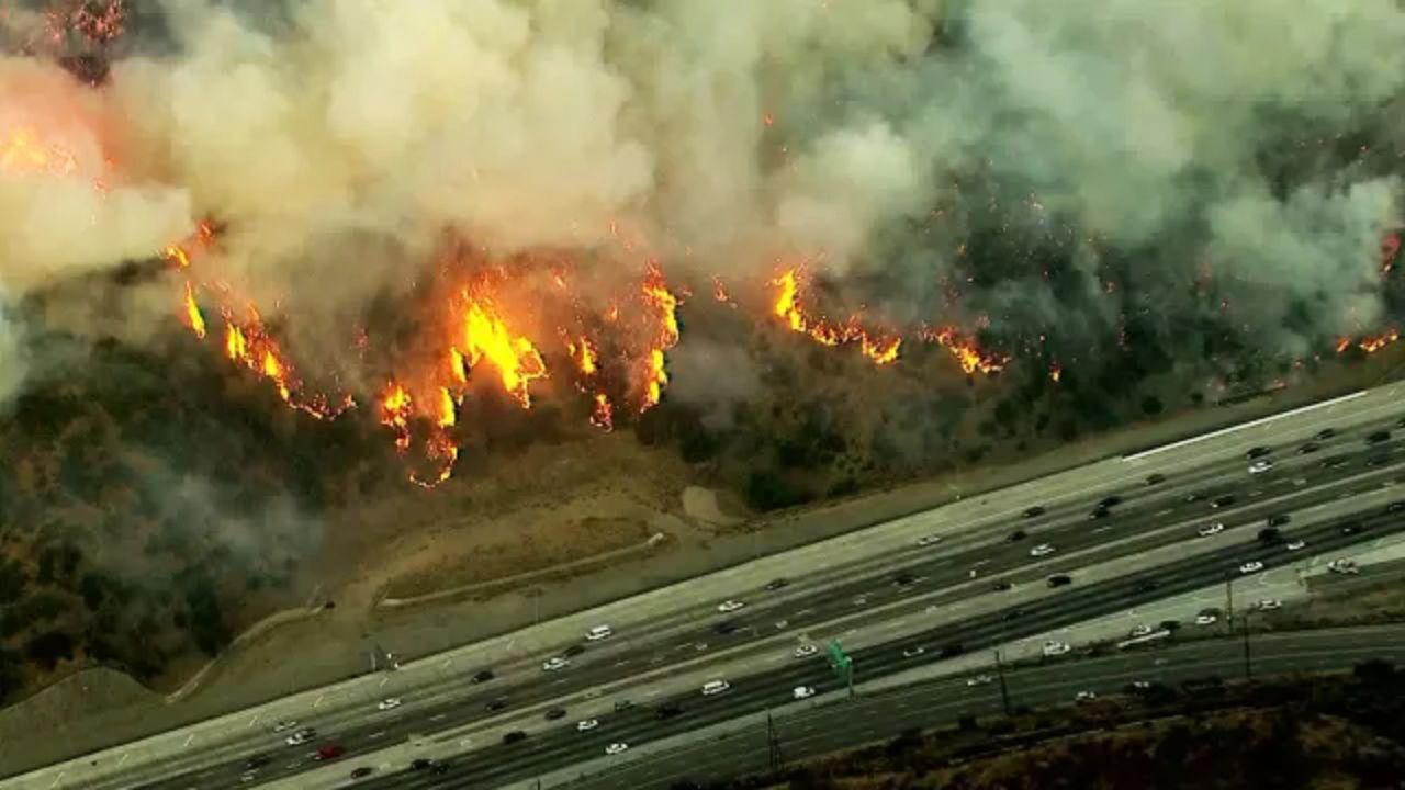 405 Freeway Brush Fire Triggers Massive Tuesday Traffic Delays