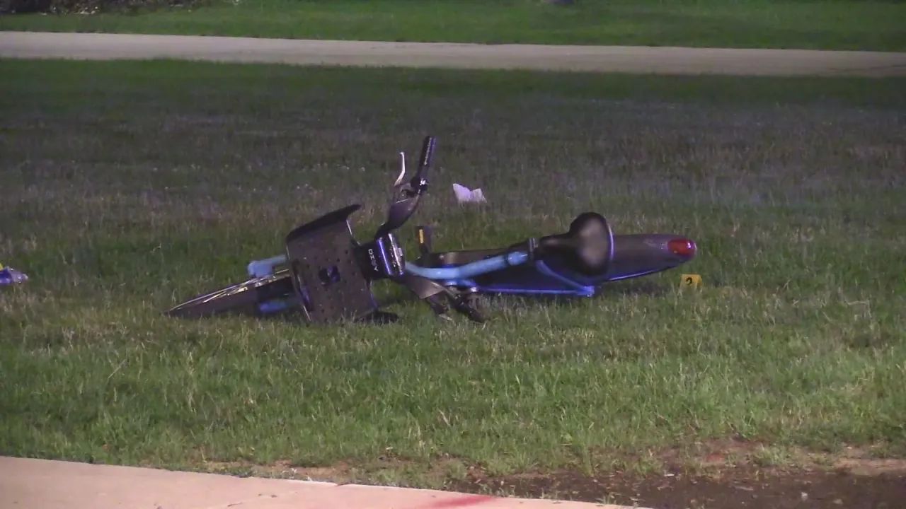Bicyclist Fatally Shot On Sidewalk In Grant Park