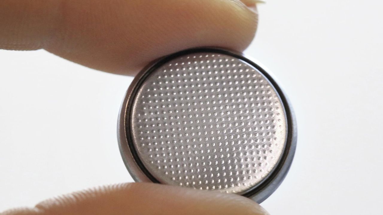Chicago Doctors Issue Urgent Warning Over Button Battery Dangers