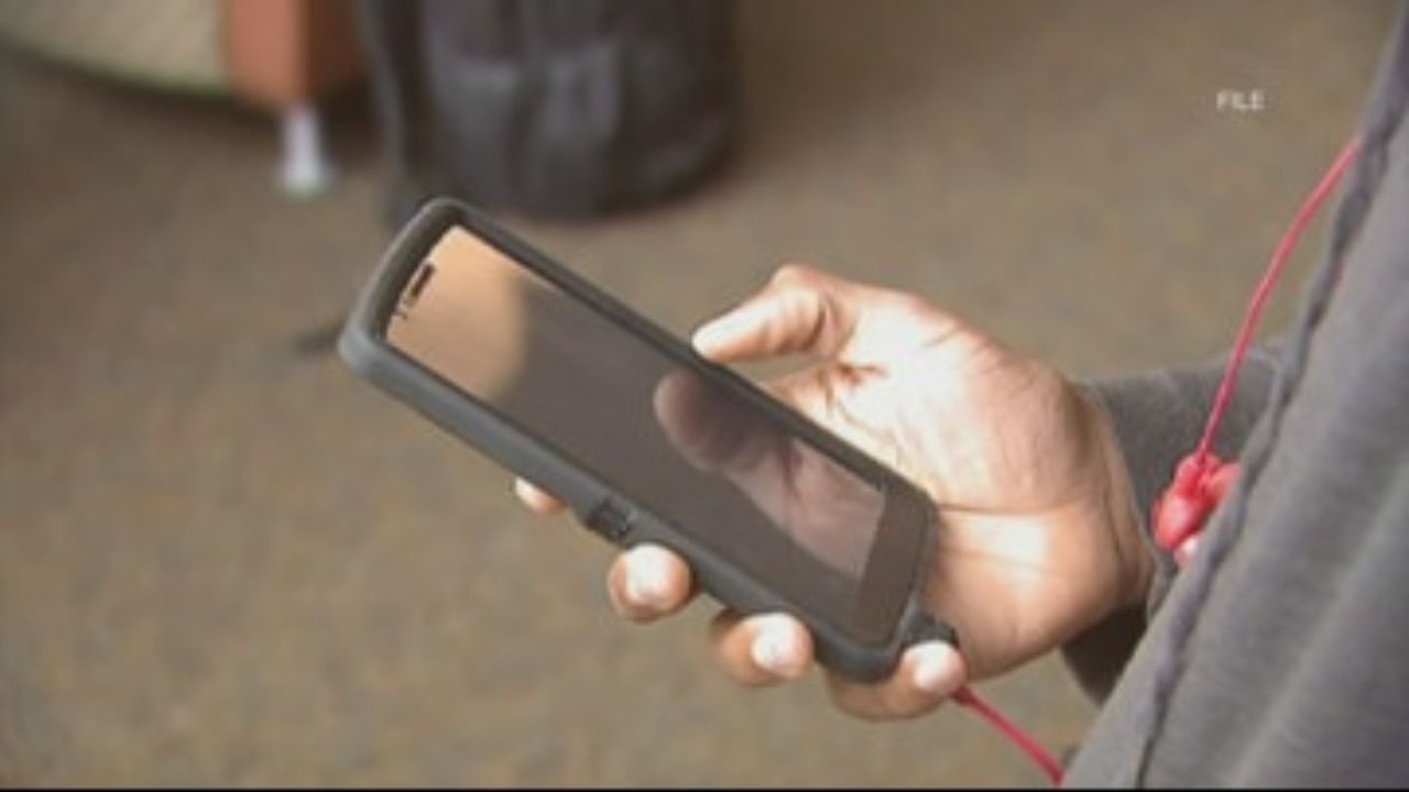 Denver School Board Unanimously Passes Total Device Ban