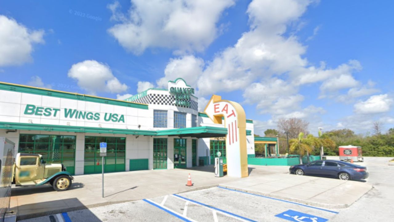 Iconic Quaker Steak & Lube To Permanently Close Last Florida Location