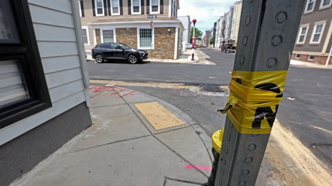 Kids Robbed At Gunpoint While Running South Boston Lemonade Stand