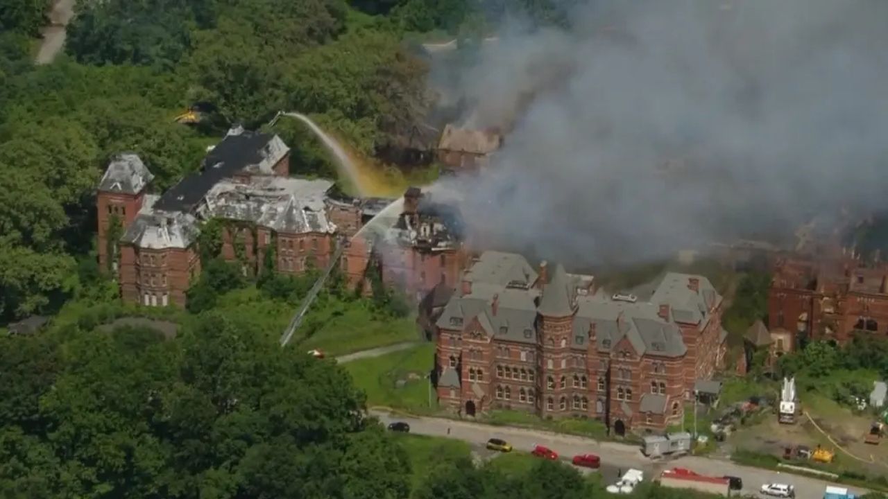 Massive Fire Engulfs Historic New York Psychiatric Center as Thick Smoke Billows Across Hudson Valley