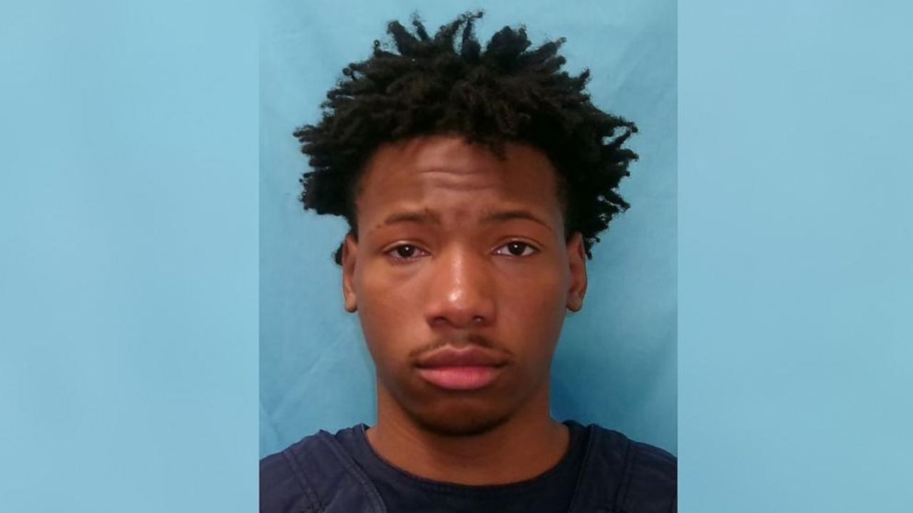 Texas Teen Who Fatally Stabbed Fellow Student at School Athletics Event Sentenced to 35 Years