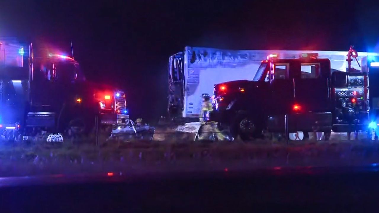 Texas Troopers Rescue 39 People From Burning Semi-Truck