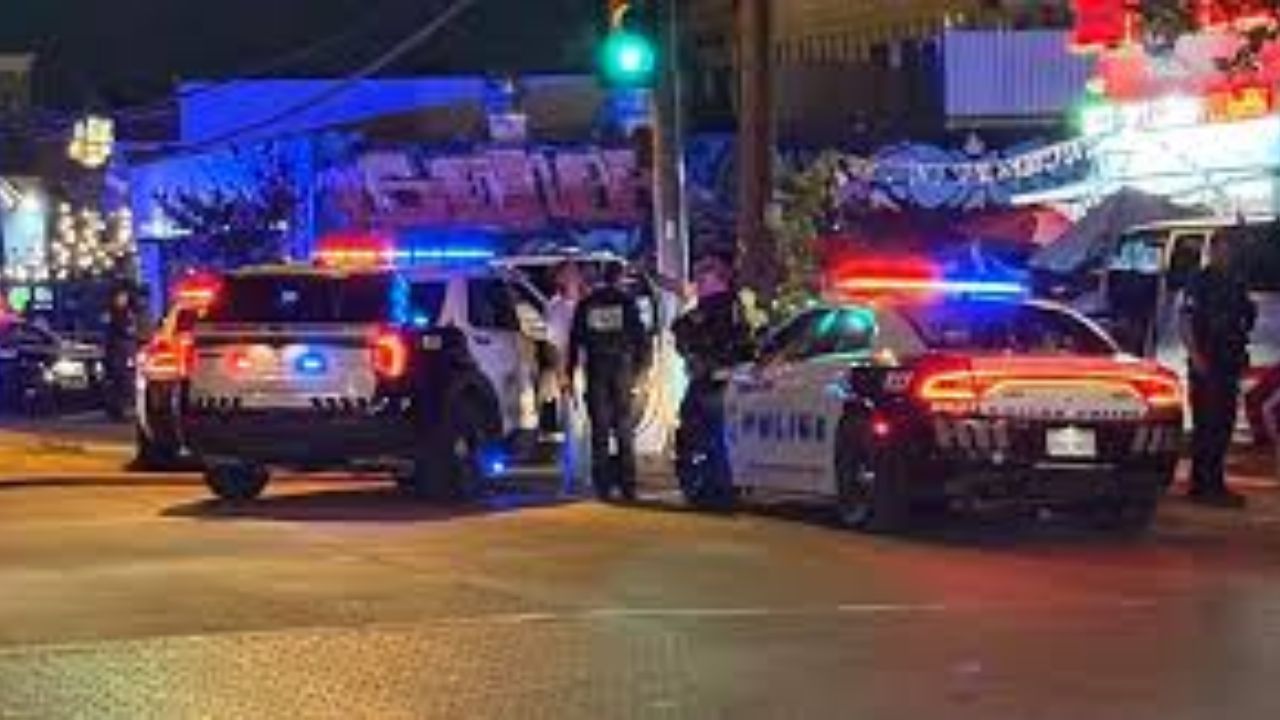 Vehicle Plows Into Dallas Crowd Injuring Four People